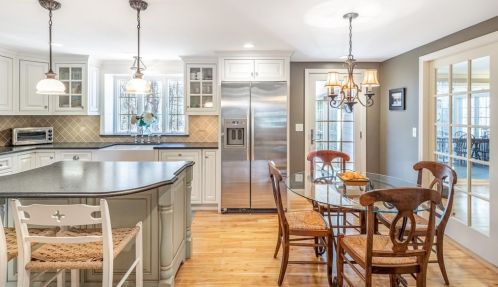 30 Surrey Ln, Topsfield MA 01983-1318 exterior