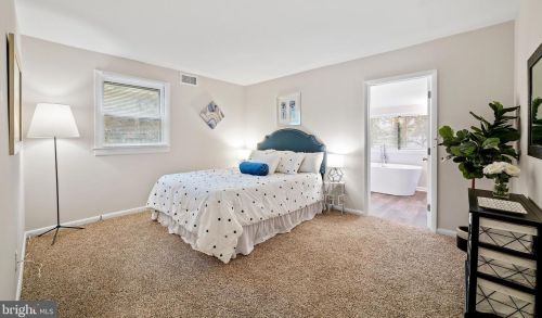 21 Williams Ave, West Deptford NJ  08096-5596 exterior