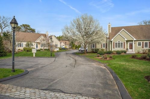 4 Fellowship Cir, Plymouth MA  02360-6909 exterior