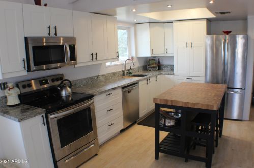 2620 Captain Dreyfus Ave, Phoenix AZ 85032-6706 exterior