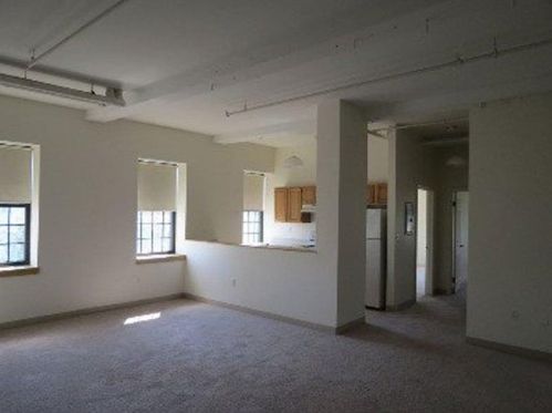 51 Osgood St, Methuen MA  01844-3004 exterior