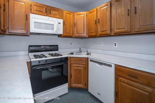 61 Honeysuckle Ln, Tinton Falls NJ 07701-6740 exterior