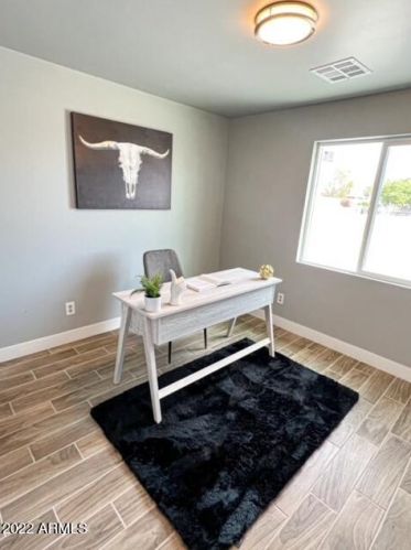 2102 71 Ave, Phoenix AZ 85033-1460 exterior