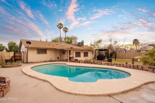 414 Behrend Dr, Phoenix AZ 85050-3992 exterior