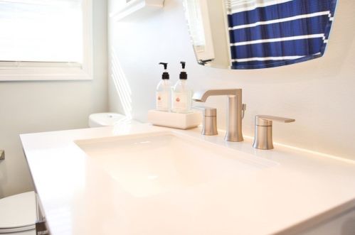 829 Shawmut Ave, New Bedford MA  02746-1315 exterior