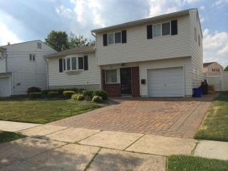 24 Stima Ave, Carteret, NJ 07008-1228