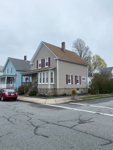 384 Court St, New Bedford, MA 02740-2570