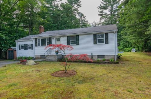 147 Forest St, East Bridgewater, MA 02324-2908