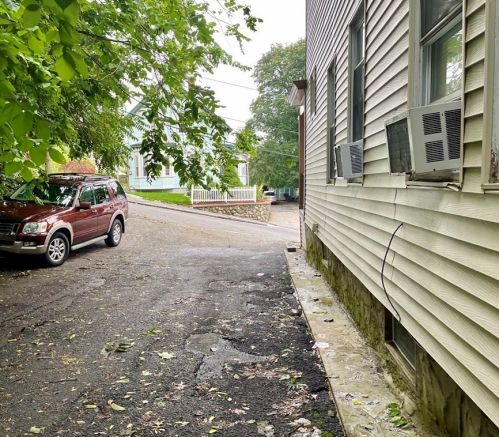 12 Floral St, Lawrence MA  01841-4516 exterior