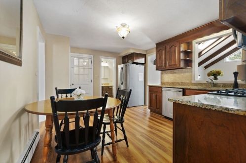 34 Rose St, Milton MA 02186-4616 exterior