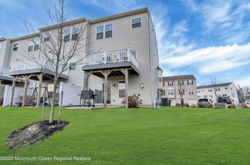 80 Kyle Dr, Tinton Falls NJ 07712-7535 exterior