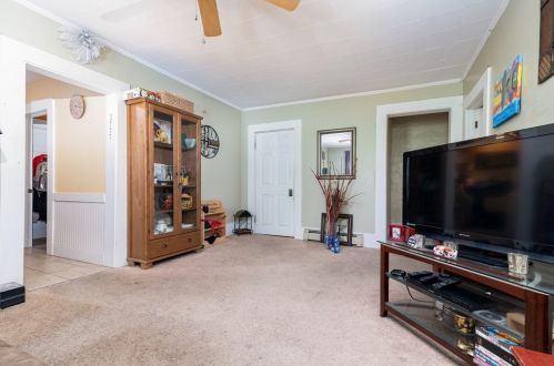 10 Carroll St, Weymouth MA 02189-1211 exterior