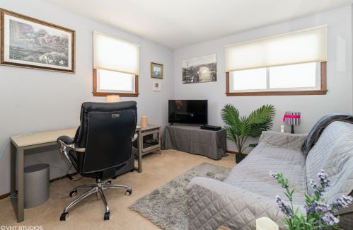 701 Kensington Way, Lemont IL 60440-1066 exterior