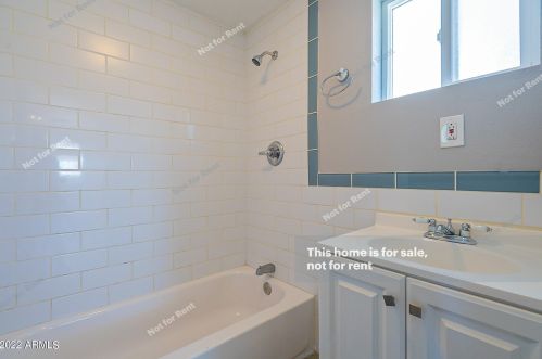 3819 Earll Dr, Phoenix AZ  85018-7101 exterior