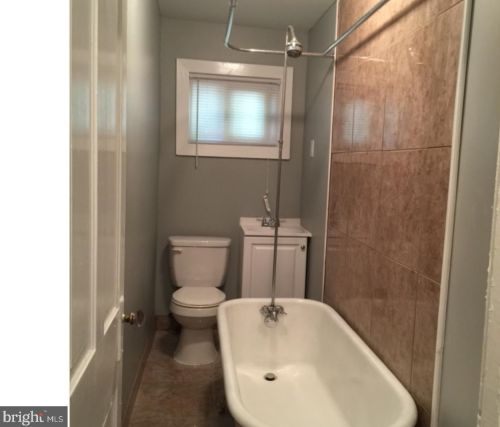 331 Lincoln St, West Deptford NJ 08096-2628 exterior