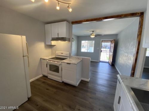 412 17 Dr, Phoenix AZ 85029-5931 exterior