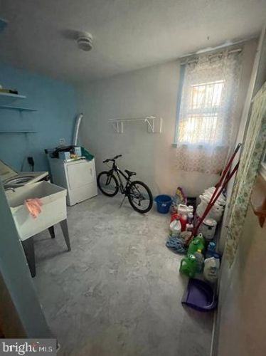 2939 6th St, Philadelphia PA  19133-2804 exterior