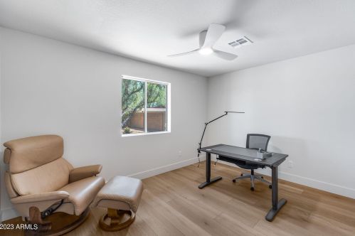 11617 37th Pl, Phoenix AZ  85028-2130 exterior