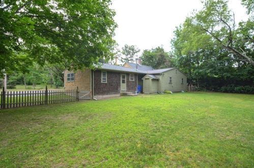 203 Precinct St, Taunton MA 02718-1211 exterior