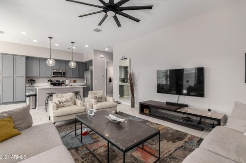 3022 33rd Pl, Phoenix AZ  85018 exterior