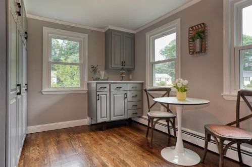 14 Harvard Ave, Burlington MA  01803-1336 exterior