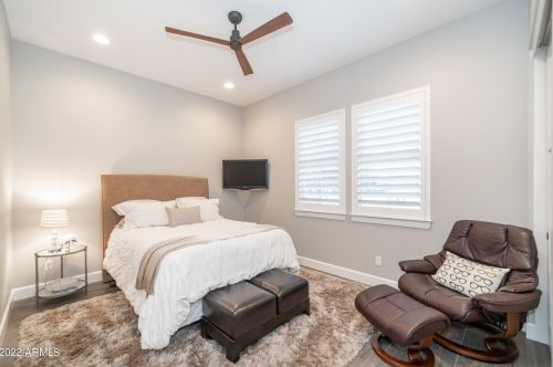 5311 2nd St, Phoenix AZ 85085-7756 exterior