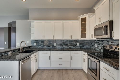 519 Anderson Ave, Phoenix AZ 85023-2211 exterior