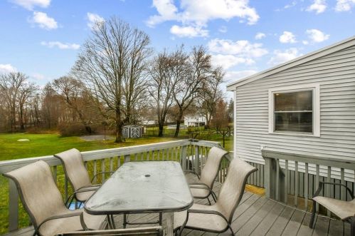 50 Pleasant St, Whitman MA 02382-2118 exterior