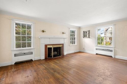 68 Washington St, Newton MA 02458-1726 exterior