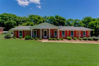 437 Richland Cir, Gallatin, TN 37066-3015