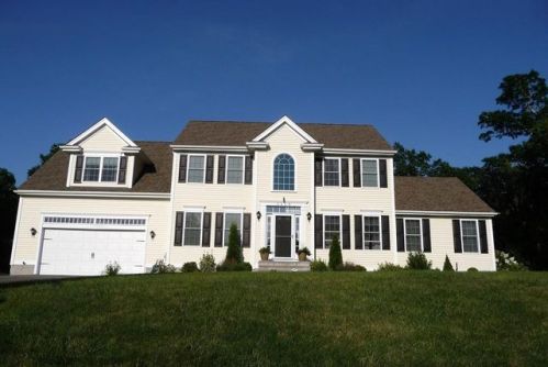 2659 Courtlyn Rd, Dighton, MA 02715-1322