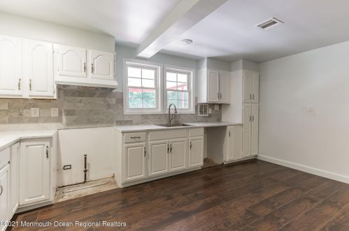 720 Carter Ave, West Deptford NJ  08096-1468 exterior