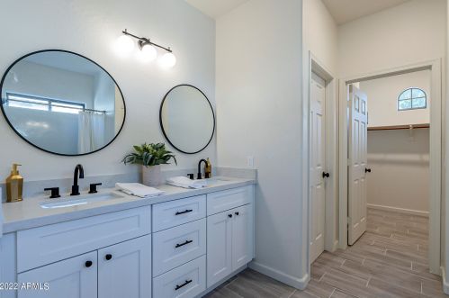 603 Beautiful Ln, Phoenix AZ 85042-7074 exterior