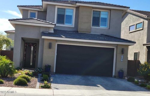 22047 28th Pl, Phoenix, AZ 85050