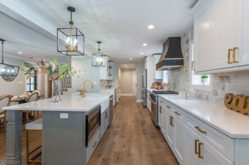 131 Combs Hollow Rd, Dover NJ  07869-3504 exterior