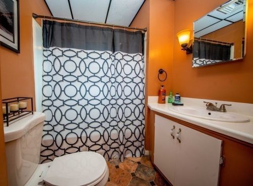 328 Broadway, Fall River MA 02724-2903 exterior