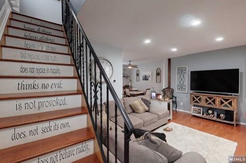 264 Davis Ave, Kearny NJ 07032-3402 exterior