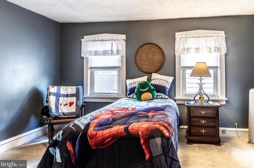 141 Progress Ave, West Deptford NJ 08096-1212 exterior