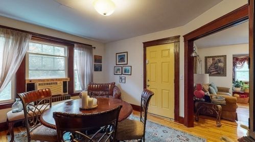 25 Circuit Ave, Worcester MA 01603-2159 exterior