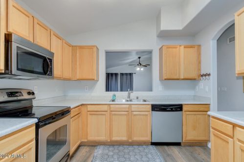 25801 65 Dr, Phoenix AZ 85033-1605 exterior