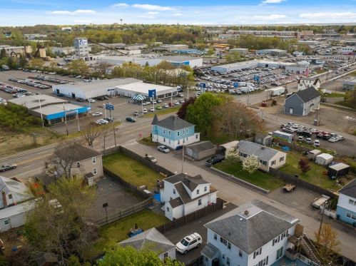 30 Taunton Ave, Seekonk MA 02771-5245 exterior