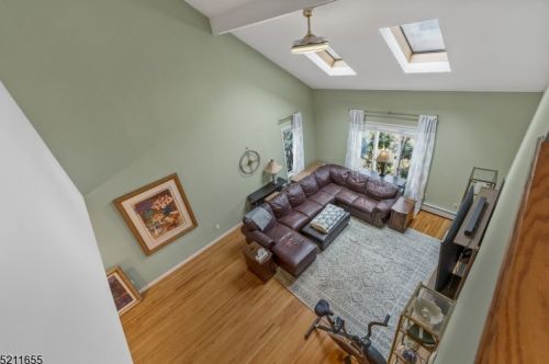 79 Pinewood Dr, Skyline Lakes NJ  07456-1122 exterior