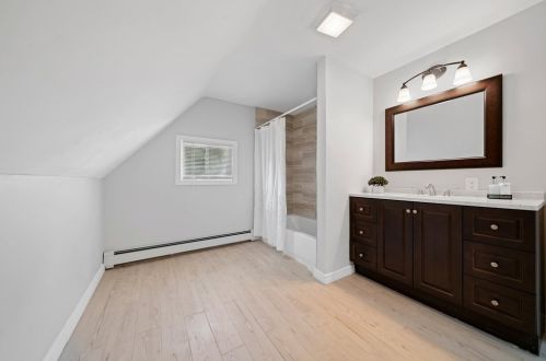 4 Mckinley Rd, Worcester MA  01605-2112 exterior