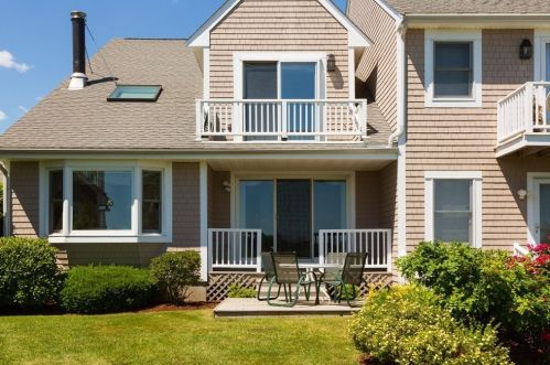 39 Harbourside Rd, Quincy, MA 02171-1556