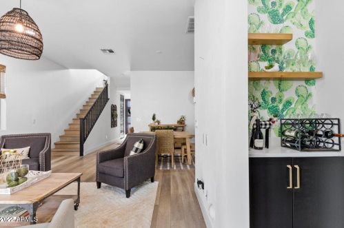 3130 Beryl Ave, Phoenix AZ  85028-3806 exterior