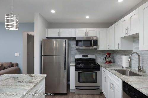 108 Bluebell Dr, Jackson Twp NJ 08527-4110 exterior