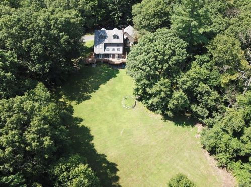 30 Jones Rd, Sutton MA 01590-2705 exterior