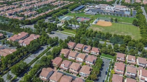 32 Larkfield, Irvine CA 92620-2140 exterior