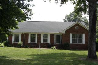 665 Davis Dr, Gallatin, TN 37066-3453