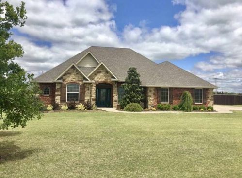 330 Uvon Ln, Elgin, OK 73538-3785